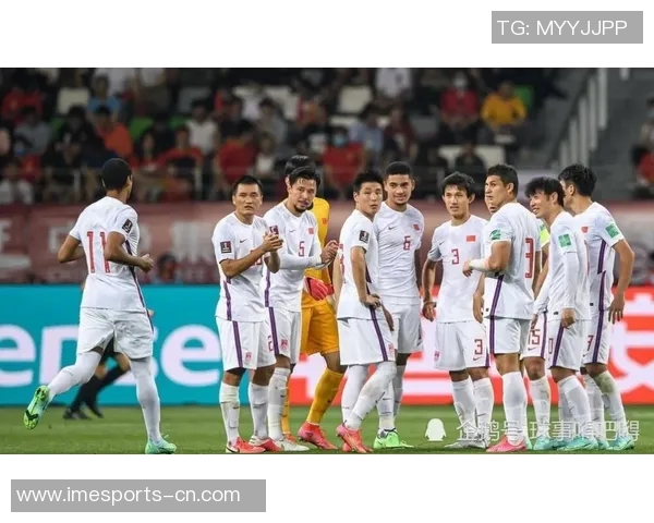 顶级足球球星的饮食秘诀:如何通过饮食保持最佳状态与竞技表现 顶级足球球星的饮食秘诀:如何通过饮食保持最佳状态与竞技表现